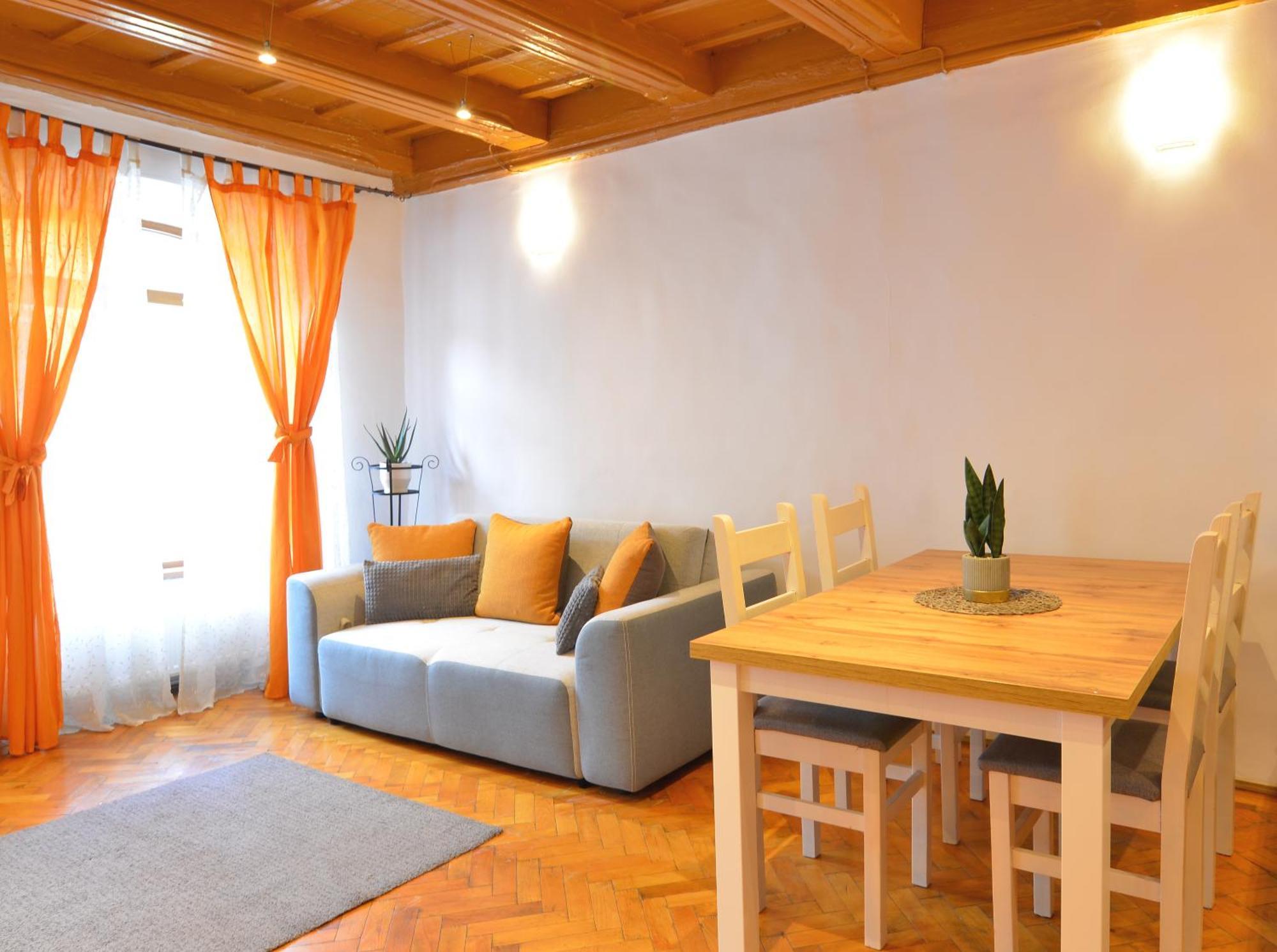 Charming Apartment - Heart Of Brasov Poarta Schei Extérieur photo
